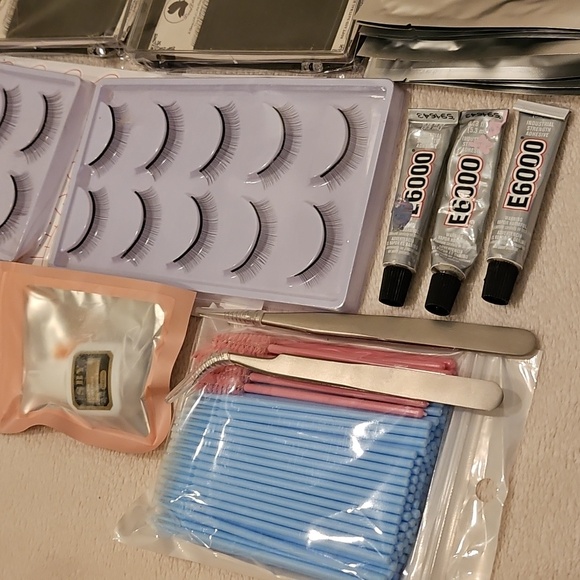 Lash Set - Picture 3 of 10